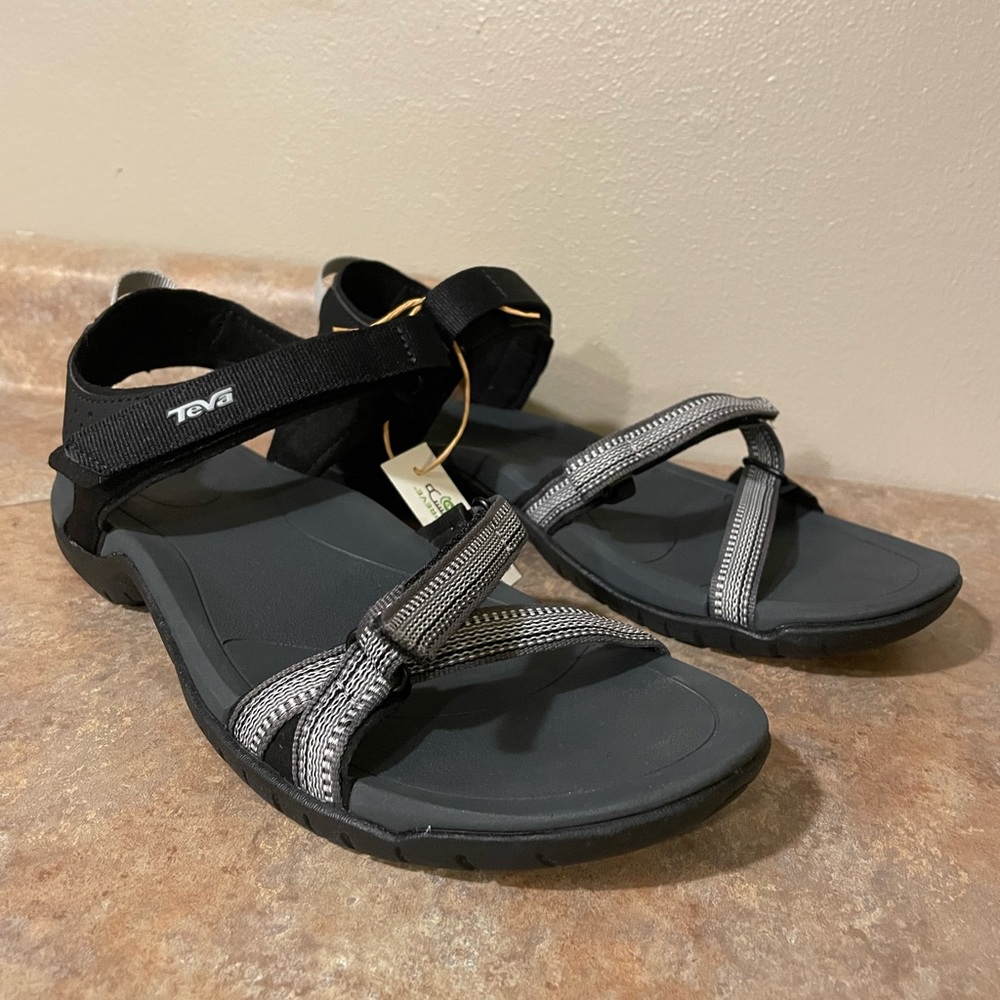 Teva Sandals- Verra